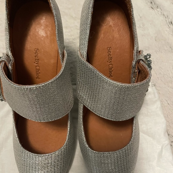 Beautiful See By Chloe silver Mary Jane pumps - Picture 8 of 16